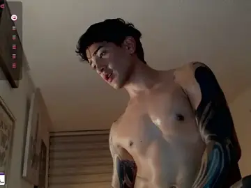 Stripchat Live Sex Cam of ivaaaan_