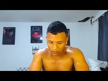 Stripchat Nude Webcam of Ian_Arcia