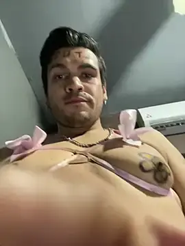 Stripchat Free Porn Cam of sissymetsmokr