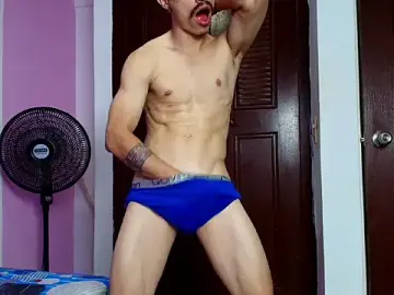Stripchat Live Sex Cam of taylor_Stele