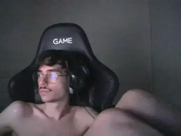 Stripchat Live Sex Cam of gabrielNovin17cm