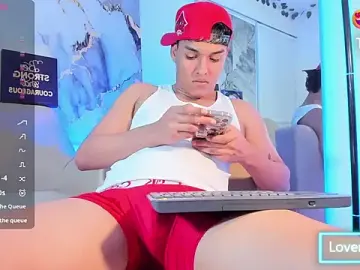 Stripchat Watch Live Sex Cams of ryan_carter08
