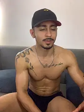 Stripchat Adult Webcams of NicolasChest_xxx