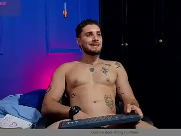 Stripchat Best live sex cam show of Kiing_001