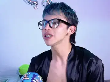 Stripchat Live Sex Cam of Apolo_Prince1