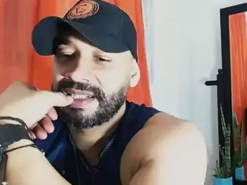 Stripchat Adult Webcam of musclehetero