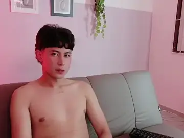 Stripchat Sex Cam of myke_magic