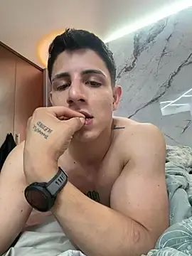 Stripchat Live Sex Cam of Johan_Williams_07