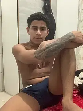 Stripchat Free Porn Cam of Novindot23cm
