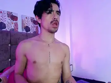 Stripchat Nude Webcam of Ethan_Briggs_