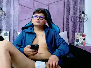 Stripchat Best live sex cam show of DaveJonesz