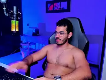 Stripchat Free Porn Cam of BrunoD31