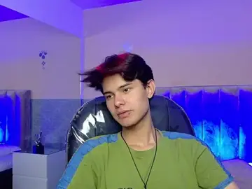 Stripchat Best live sex cam show of Derek_Sinn