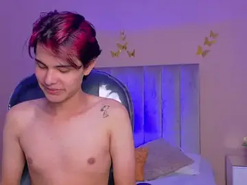 Stripchat Adult Webcams of Derek_Sinn