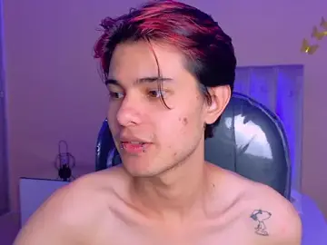 Stripchat Nude Webcam of Derek_Sinn