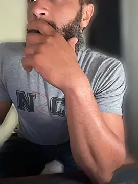 Stripchat Live Sex of HungStr8Lightskin