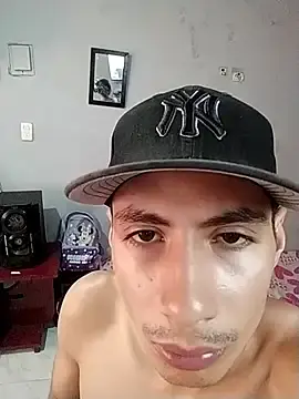 Stripchat Adult Webcam of pblo80