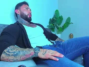 Stripchat Live Sex Cam of Alessrose