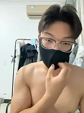 Stripchat Live Sex Cam of Ycen_