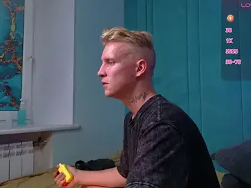 Stripchat Sex Cam of EdwinWilliams
