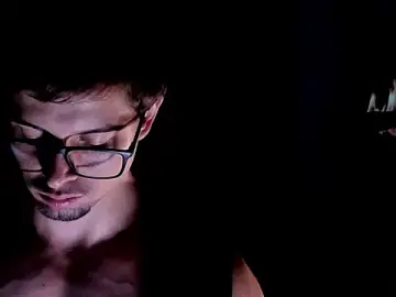 Stripchat Watch Live Sex Cams of ADAM_BOUTON_