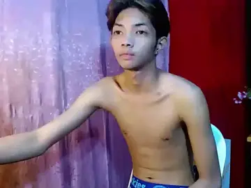 Stripchat Live Porn of Twink_cristian27