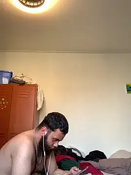 Stripchat Adult Webcams of crimikeanu24