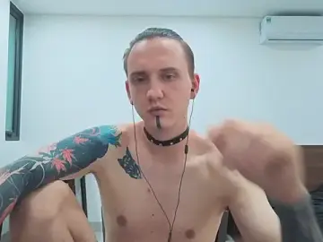 Stripchat Watch Live Sex Cams of Silent_Stitch