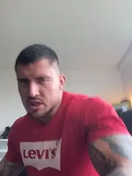 Stripchat Free Live Porn of DimitriSullivan_