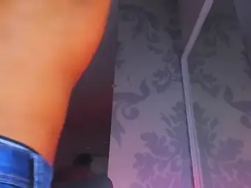 Stripchat Adult Webcam of AlexandriuWolf