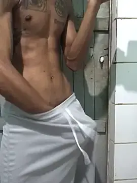Stripchat Live Sex Cam of lcsexy45