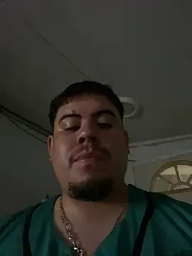 Stripchat Free Porn Cam of whitechocolatecandy1