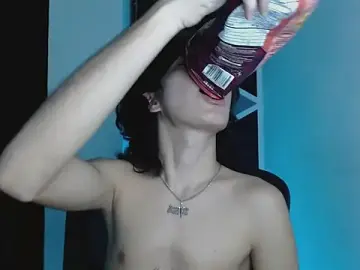 Stripchat Free Porn Cam of littlextreme