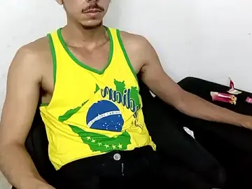 Stripchat Live Sex of MagrinhoSaradoo
