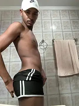 Stripchat Live Porn of pretin19cm1