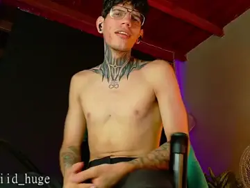 Stripchat Best Webcam of david_huge