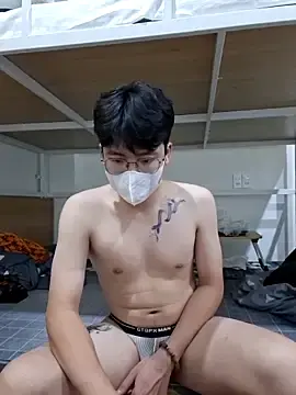 Stripchat Sex Cam of Gwencloudy