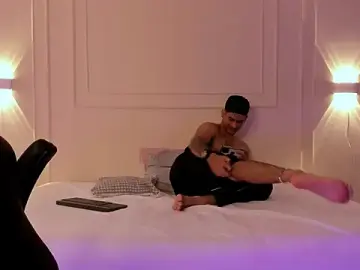 Stripchat Best live sex cam show of ANDRES_STUD