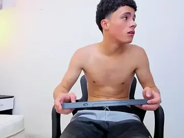 Stripchat Live Sex Cam of Stiven_Cooper2