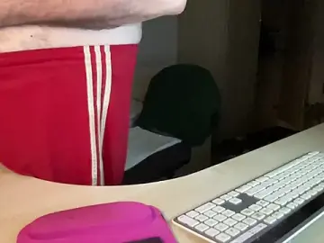 Stripchat Adult Webcam of coach-karl