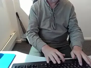 Stripchat Free Porn Cam of Buggemann