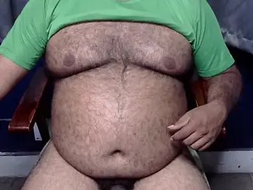 Stripchat Sex Cam of hairysubcub_70