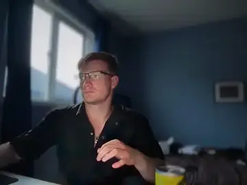 Stripchat Live Porn of lustylyndon