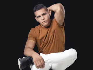 Xlovecam Best Webcam of LoganVelasco