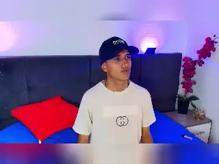 Xlovecam Free Live Porn of AlanColthon
