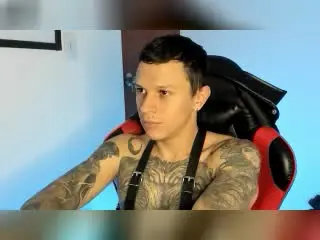 Xlovecam Free Porn Cam of MasterDaveExtreme