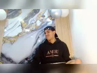 Xlovecam Private Sex Chat of RochdBuck