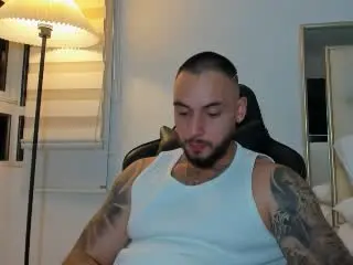 Xlovecam Adult Webcam of FrankJones