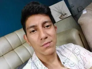 Xlovecam Live Porn of SanderNoah