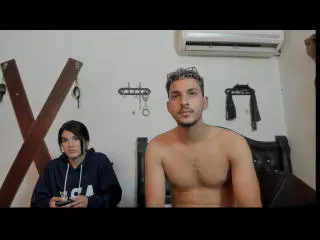 Xlovecam Sex Chat of JadeAndBob
